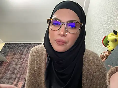 GumusGuray online show from February 2025 12:52:02 PM