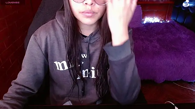 MidoriQuiinn online show from April 2026 02:44:01 PM