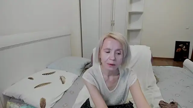 aminalive online show from December 2025 09:23:02 PM