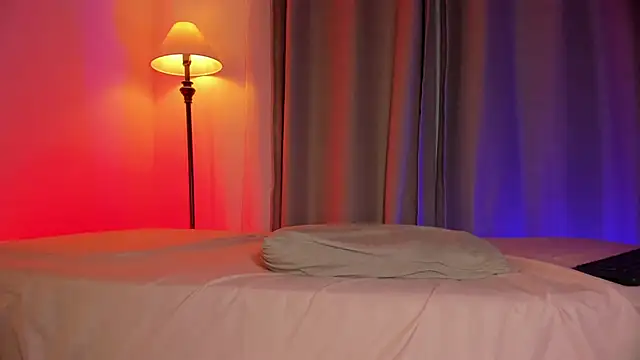 Snapshot of hot_booty_ chatting on October 2025 10:45:02 PM hot booty online show from October 2025 10:45:02 PM