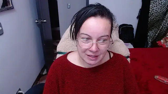 Sonialorens  online show from November 2025 10:21:02 PM