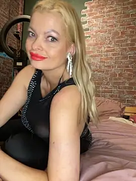 Lisavontease online show from October 2025 06:36:01 PM