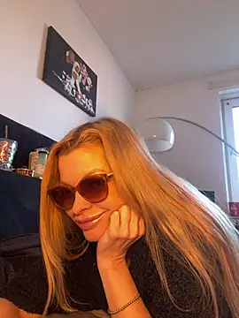 Lisavontease online show from February 2026 08:37:01 AM