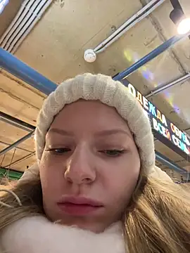 MaryHiggins online show from November 2025 01:55:02 PM