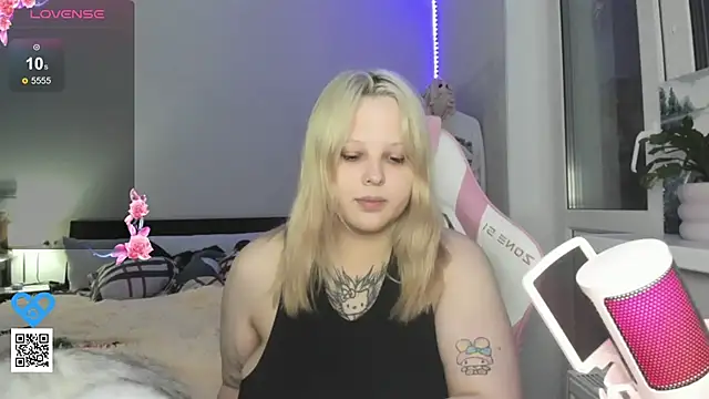 Snapshot of B_Ratz chatting on September 2025 02:02:02 AM B Ratz online show from September 2025 02:02:02 AM