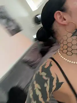 LexiCoco online show from April 2026 03:15:01 PM