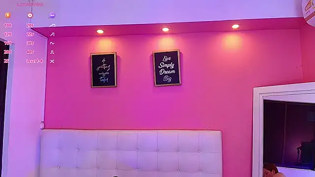 Snapshot of hotpawgmilf chatting on January 2025 12:39:02 PM hotpawgmilf online show from January 2025 12:39:02 PM