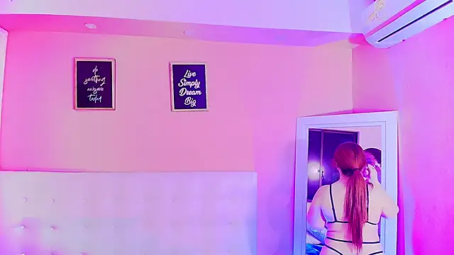 Snapshot of hotpawgmilf chatting on January 2025 12:37:02 PM hotpawgmilf online show from January 2025 12:37:02 PM