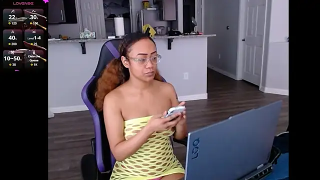 RylHoneyy online show from July 2026 07:31:01 PM