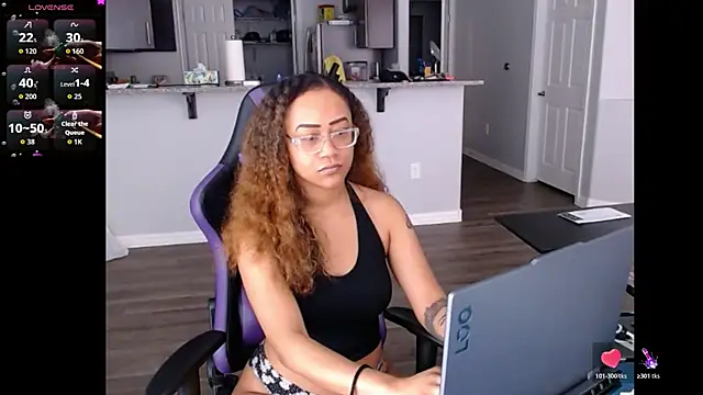 RylHoneyy online show from July 2026 08:00:01 PM
