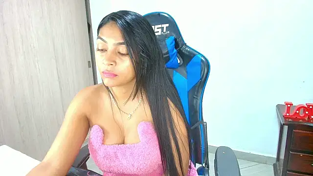 Snapshot of sophiax-x chatting on September 2025 12:59:02 PM sophiax-x online show from September 2025 12:59:02 PM