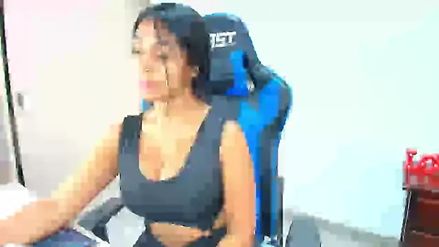 Snapshot of sophiax-x chatting on September 2025 03:34:02 PM sophiax-x online show from September 2025 03:34:02 PM