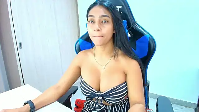 Snapshot of sophiax-x chatting on October 2025 02:40:02 PM sophiax-x online show from October 2025 02:40:02 PM