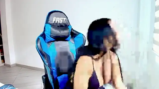 sophiax-x online show from March 2026 03:07:02 PM