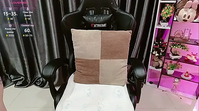 Yuki-yio online show from November 2025 01:16:01 AM