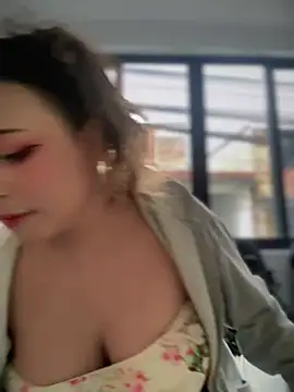 seraphine23 online show from January 2025 10:19:01 PM