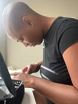 Snapshot of HoneyDripHer chatting on October 2025 01:33:02 PM HoneyDripHer online show from October 2025 01:33:02 PM