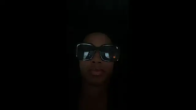 HoneyDripHer online show from November 2025 08:30:01 PM