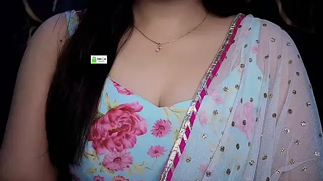 Snapshot of Sizzling__ZAARA chatting on May 2026 04:59:02 PM Sizzling ZAARA online show from May 2026 04:59:02 PM