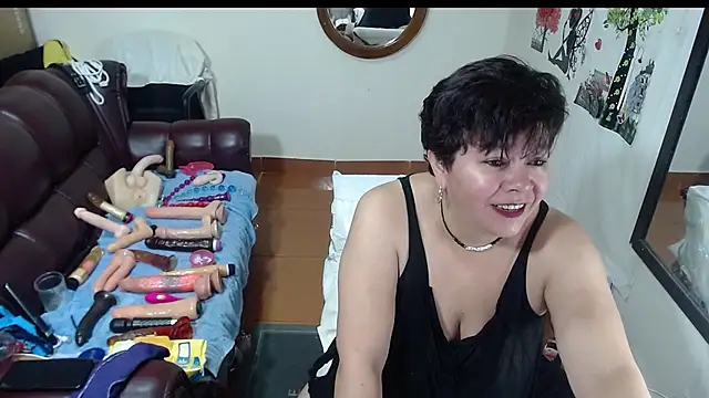Snapshot of angelitolove727 chatting on December 2024 12:56:02 PM angelitolove727 online show from December 2024 12:56:02 PM