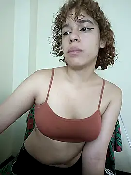 Snapshot of EmmaMelissa0521 chatting on December 2024 01:49:01 PM EmmaMelissa0521 online show from December 2024 01:49:01 PM