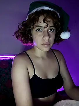 Snapshot of EmmaMelissa0521 chatting on December 2024 03:35:01 AM EmmaMelissa0521 online show from December 2024 03:35:01 AM