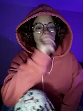 Snapshot of EmmaMelissa0521 chatting on December 2024 05:42:02 AM EmmaMelissa0521 online show from December 2024 05:42:02 AM