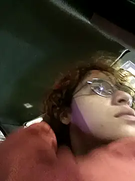 Snapshot of EmmaMelissa0521 chatting on January 2025 01:58:01 AM EmmaMelissa0521 online show from January 2025 01:58:01 AM