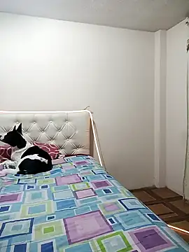 Snapshot of EmmaMelissa0521 chatting on January 2025 05:15:02 AM EmmaMelissa0521 online show from January 2025 05:15:02 AM