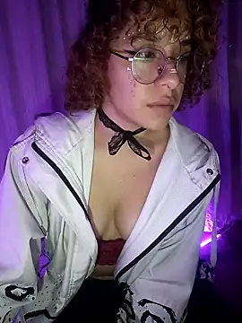 Snapshot of EmmaMelissa0521 chatting on February 2025 03:23:02 AM EmmaMelissa0521 online show from February 2025 03:23:02 AM