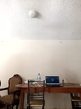 Snapshot of EmmaMelissa0521 chatting on March 2025 04:53:01 PM EmmaMelissa0521 online show from March 2025 04:53:01 PM