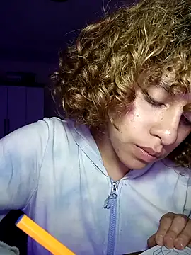 Snapshot of EmmaMelissa0521 chatting on March 2025 03:33:02 AM EmmaMelissa0521 online show from March 2025 03:33:02 AM