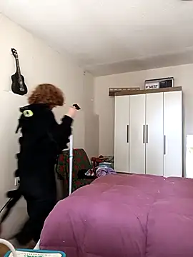 Snapshot of EmmaMelissa0521 chatting on March 2025 04:04:01 PM EmmaMelissa0521 online show from March 2025 04:04:01 PM