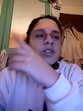 Snapshot of EmmaMelissa0521 chatting on September 2025 11:39:02 PM EmmaMelissa0521 online show from September 2025 11:39:02 PM