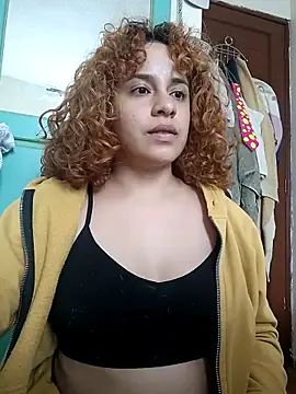 Snapshot of EmmaMelissa0521 chatting on September 2025 09:18:01 PM EmmaMelissa0521 online show from September 2025 09:18:01 PM