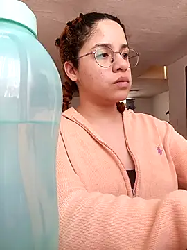 Snapshot of EmmaMelissa0521 chatting on September 2025 05:51:02 PM EmmaMelissa0521 online show from September 2025 05:51:02 PM