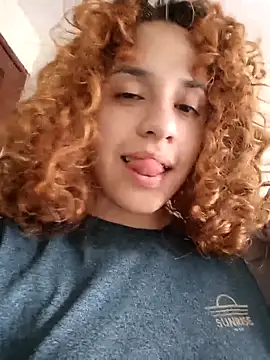 Snapshot of EmmaMelissa0521 chatting on October 2025 08:40:01 PM EmmaMelissa0521 online show from October 2025 08:40:01 PM