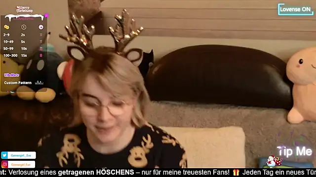 Snapshot of GamerGirl_Eve chatting on December 2024 07:15:02 PM GamerGirl Eve online show from December 2024 07:15:02 PM