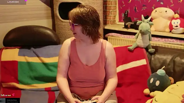 Snapshot of GamerGirl_Eve chatting on February 2026 06:30:01 PM GamerGirl Eve online show from February 2026 06:30:01 PM