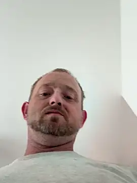 smokeymt420 online show from September 2025 09:37:01 PM