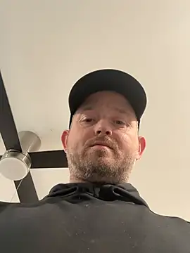 smokeymt420 online show from February 2026 07:19:02 PM