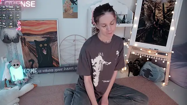 Careful i bite online show from February 2025 07:47:01 AM