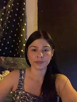 Estefani 32 online show from June 2026 07:05:01 PM