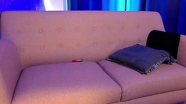 Liam V online show from November 2025 12:37:02 PM