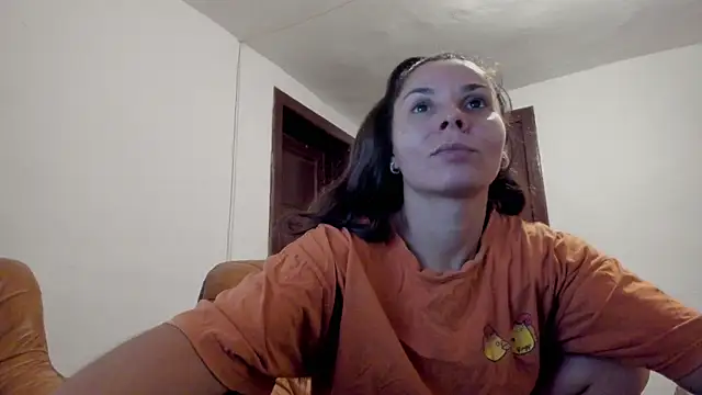 Snapshot of EasyAcee chatting on September 2025 06:09:02 PM EasyAcee online show from September 2025 06:09:02 PM