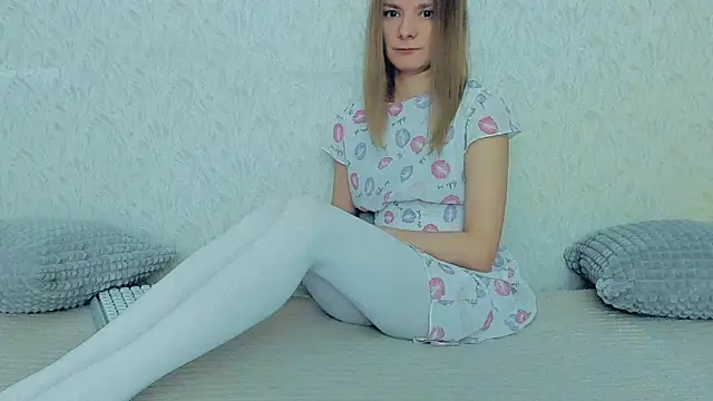 Snapshot of YourCaramel chatting on January 2025 05:24:01 AM YourCaramel online show from January 2025 05:24:01 AM