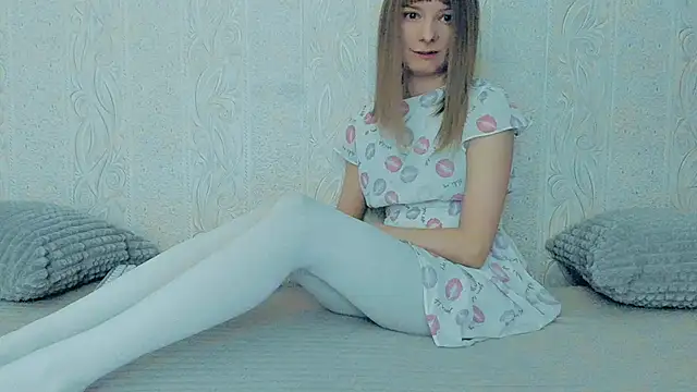 Snapshot of YourCaramel chatting on March 2025 12:33:02 PM YourCaramel online show from March 2025 12:33:02 PM