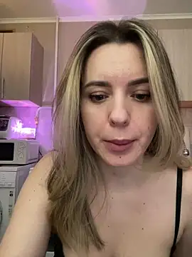Snapshot of NastyushaaLove chatting on March 2025 06:59:02 PM NastyushaaLove online show from March 2025 06:59:02 PM