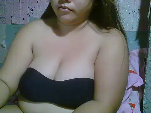 Snapshot of Creamsweetpussy28 chatting on March 2026 09:15:01 PM Creamsweetpussy28 online show from March 2026 09:15:01 PM