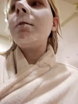 Snapshot of ScarletCallings420 chatting on February 2025 04:37:01 PM ScarletCallings420 online show from February 2025 04:37:01 PM